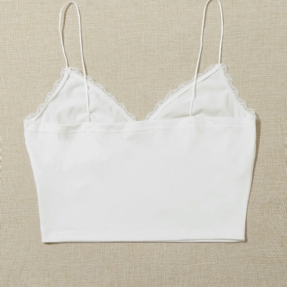 Lace trim white cami - Picture 2 of 4